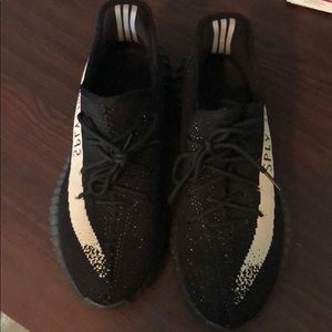 Yeezy 350 Oreo UA